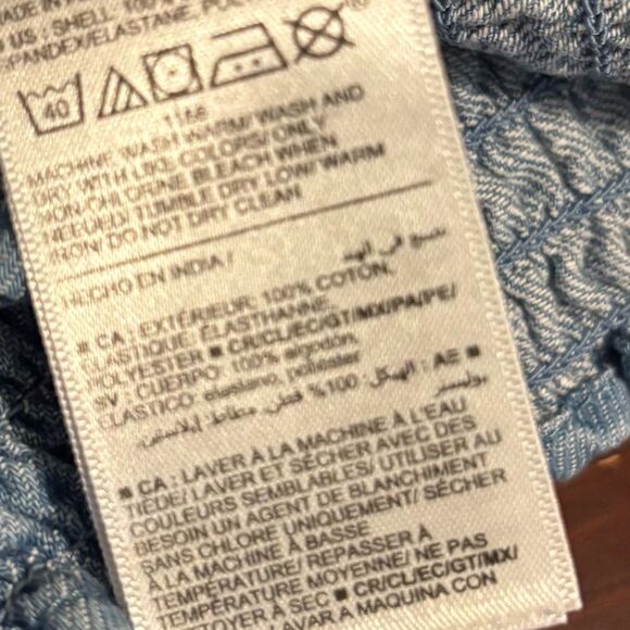 Old Navy Waist Defined Smocked Top 100% Cotton Chambray Blue Size Small NEW - Picture 11 of 11